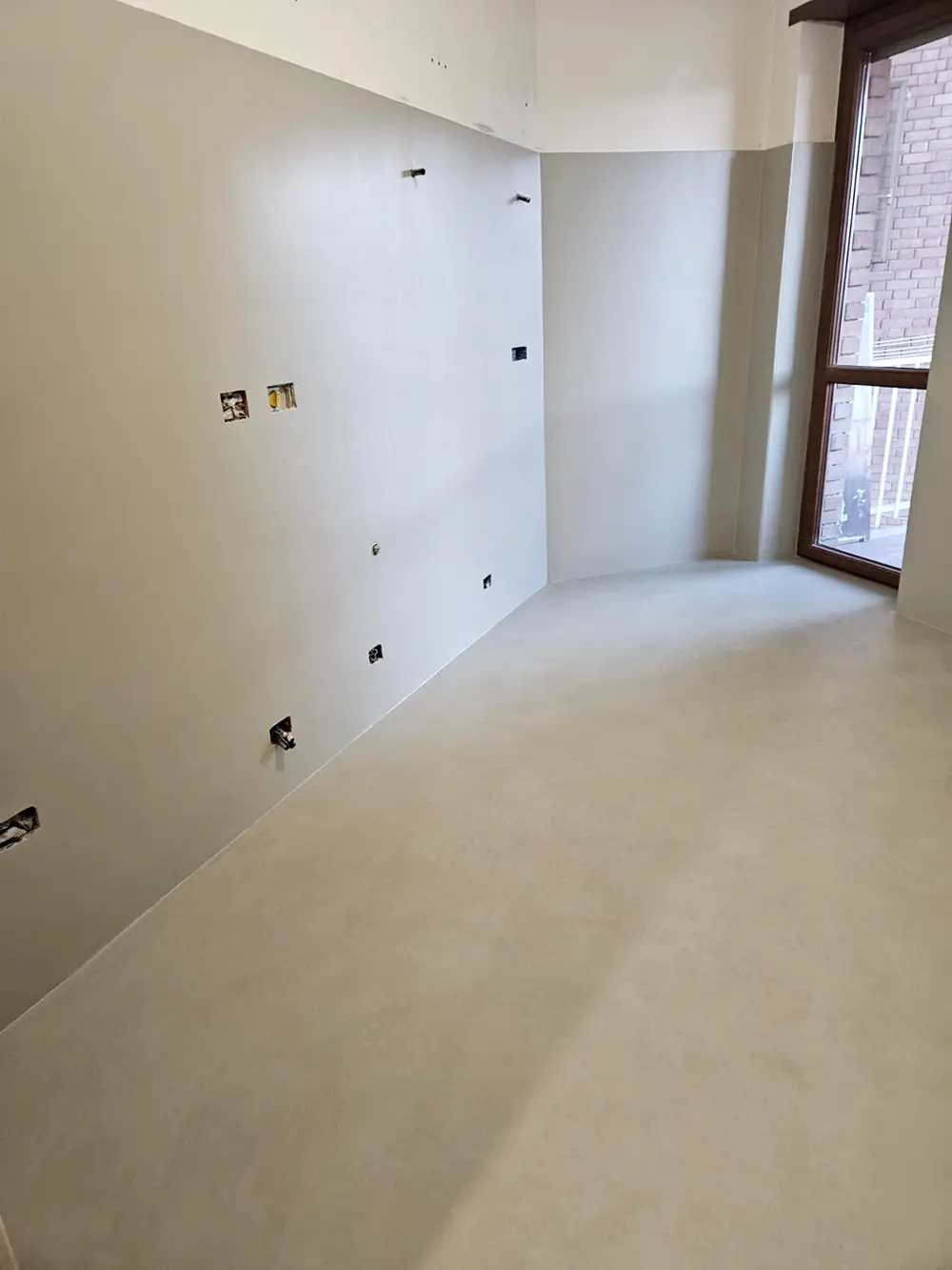 Rivestimento e Pavimento in Resina Appartamento Moncalieri