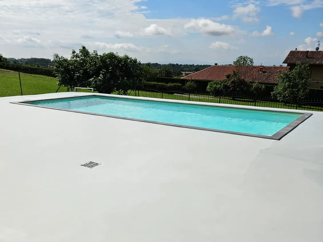 Pavimento continuo in resina a Torino